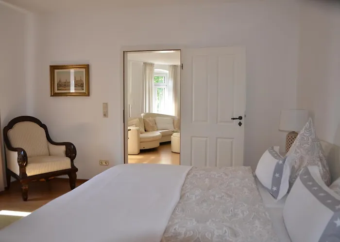 公寓 Am Oranienpark Im Kurviertel 巴特克罗伊茨纳赫