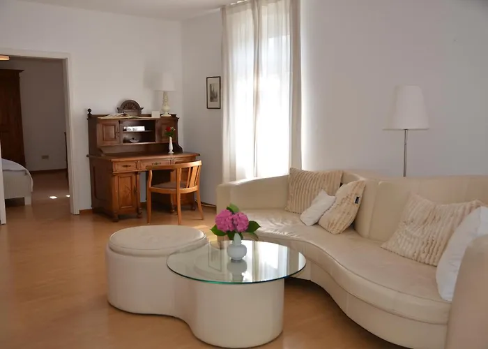 Am Oranienpark Im Kurviertel * 바트크로이즈나흐